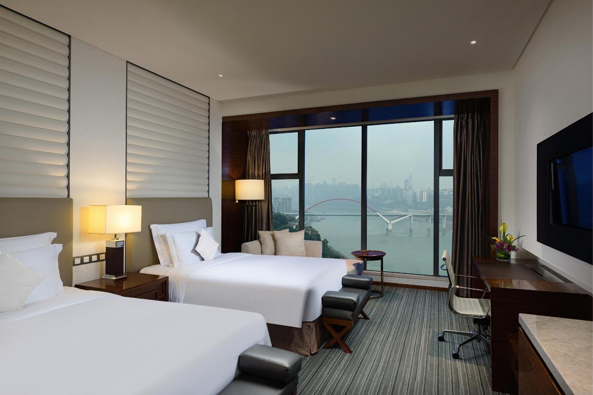 Radisson Blu Plaza Chongqing - Free 2 Bottle Of Local Beer Per Room During Stay Exterior foto